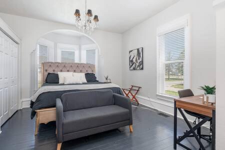 Beautiful Downstairs 1Bed 1Bth Charmer- Pet Friendly Michigan City Buitenkant foto